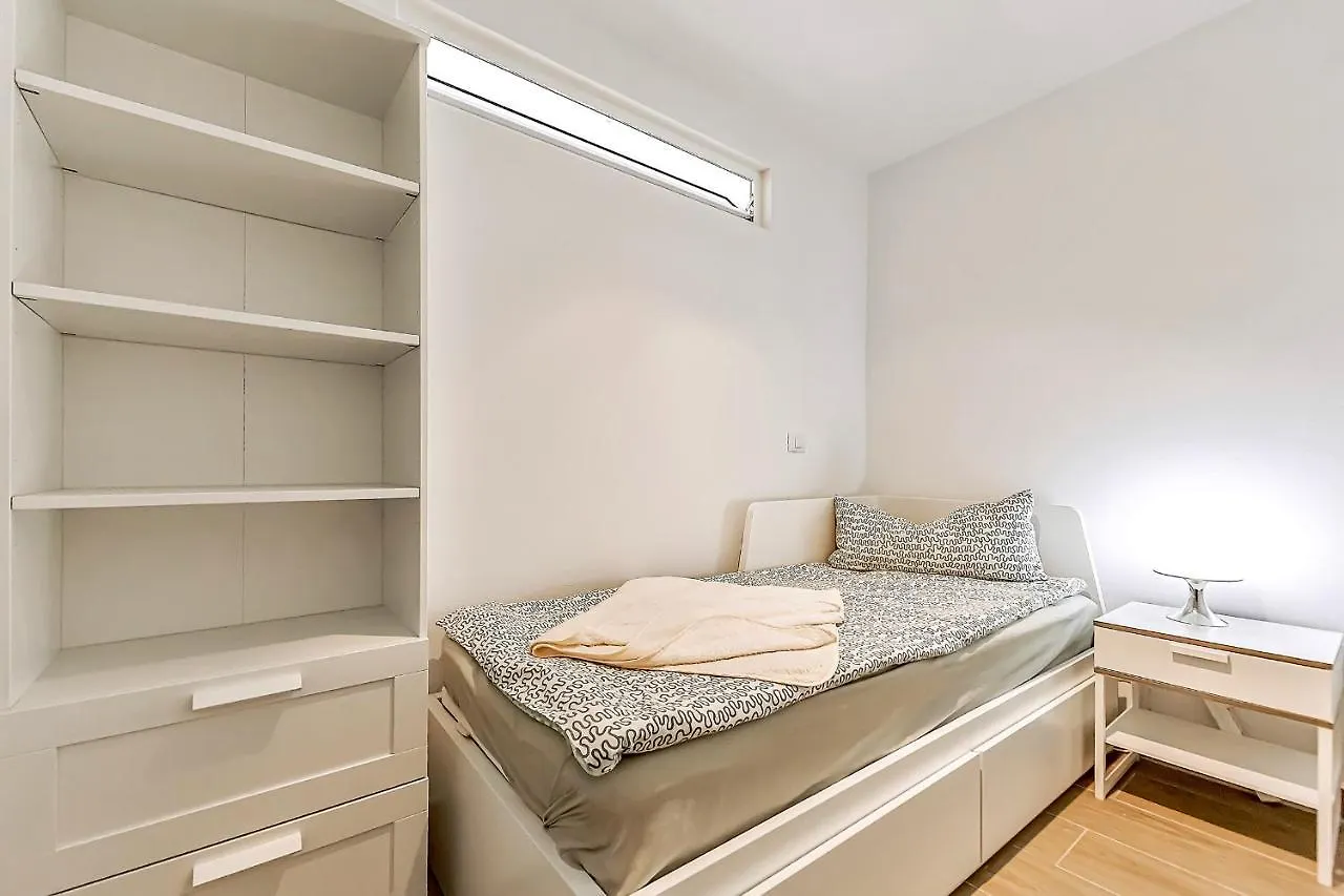 Gorgeous Apartment In Callao Salvaje