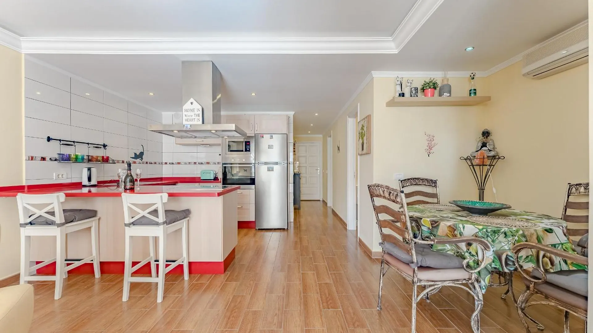 Gorgeous Apartment In Callao Salvaje