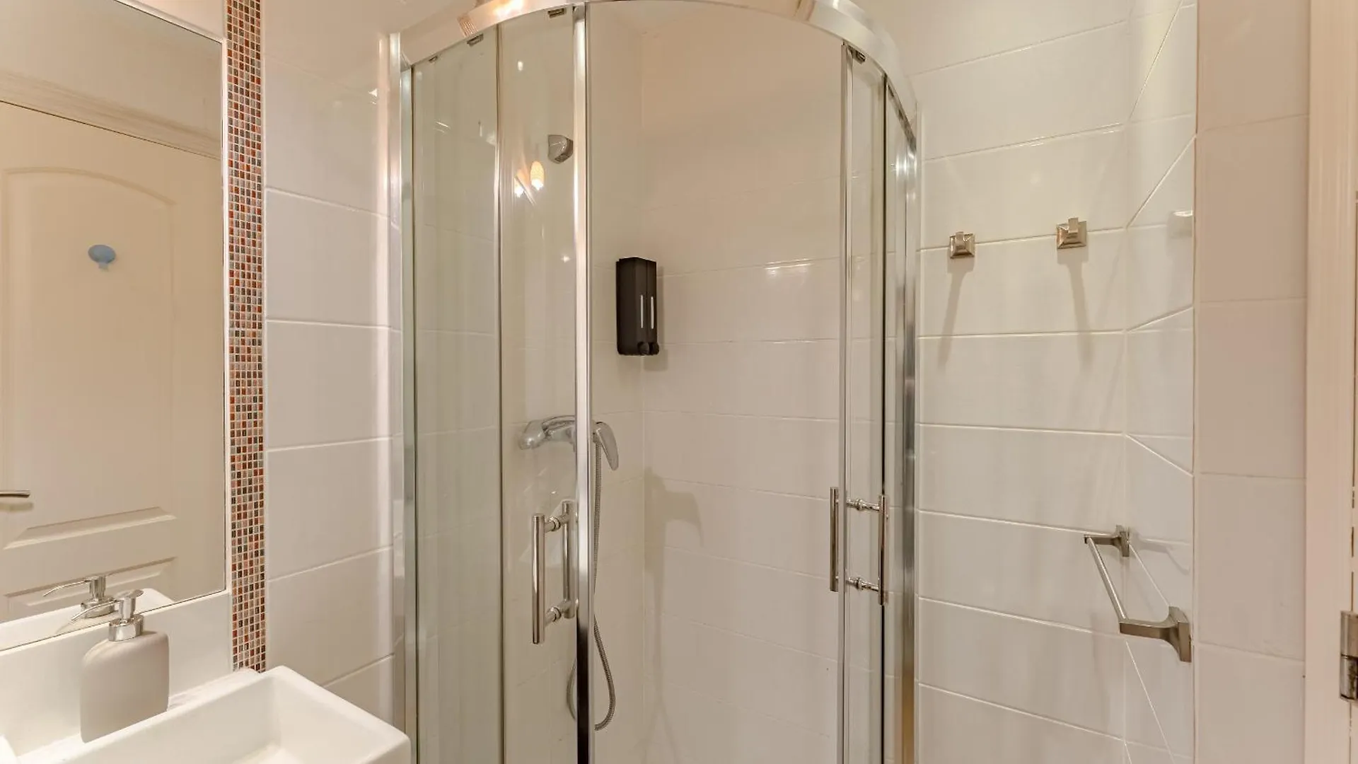 Gorgeous Apartment In Callao Salvaje
